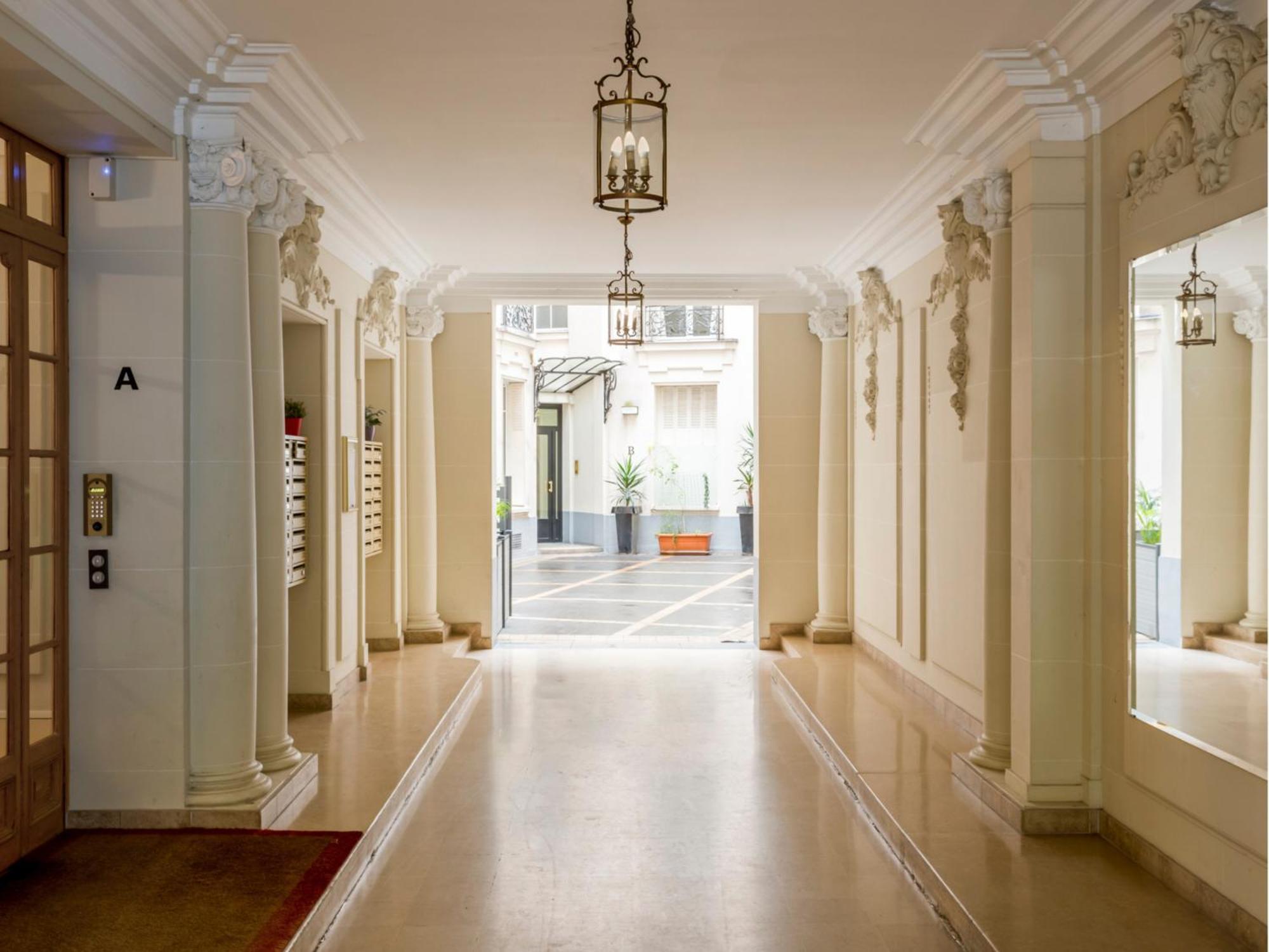 Cozy Apartment - Champs Elysees - Wagram Paris Exterior foto